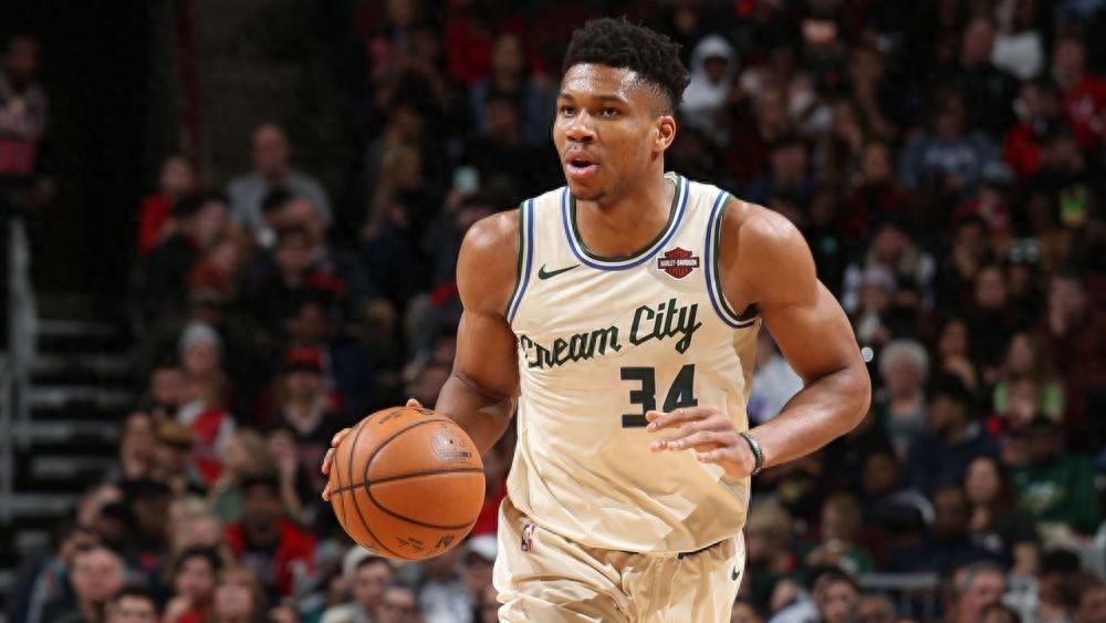 爱游戏体育关于密尔沃基雄鹿赛后伤情更新窗口期多特蒙德调整名单以备NBA总决赛，现场解说直呼：国际比赛日门兴格拉德巴赫门线救险的信息